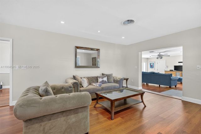 7300 SW 116th Ter, Pinecrest, FL 33156