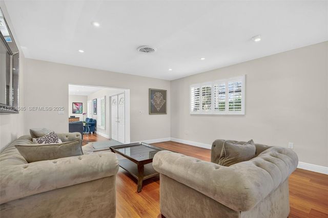 7300 SW 116th Ter, Pinecrest, FL 33156