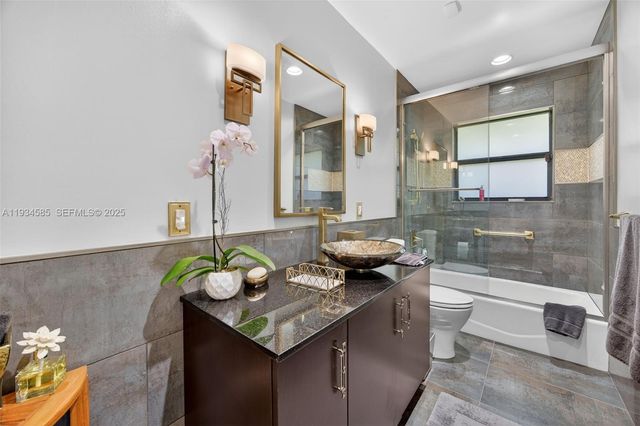 7300 SW 116th Ter, Pinecrest, FL 33156