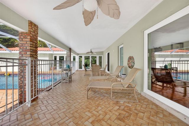 7300 SW 116th Ter, Pinecrest, FL 33156