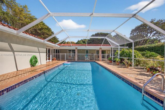 7300 SW 116th Ter, Pinecrest, FL 33156