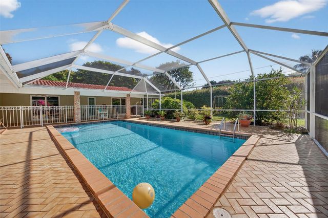 7300 SW 116th Ter, Pinecrest, FL 33156