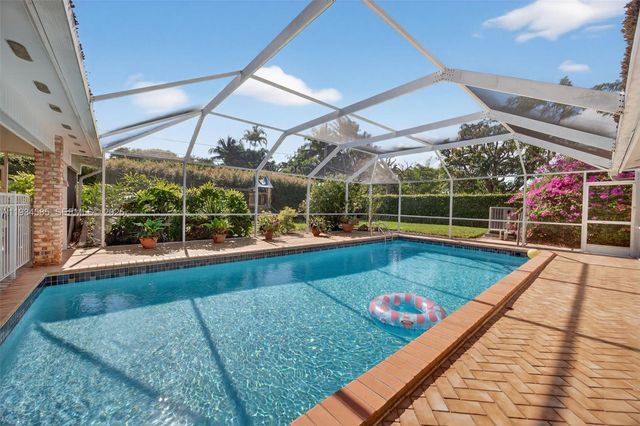 7300 SW 116th Ter, Pinecrest, FL 33156