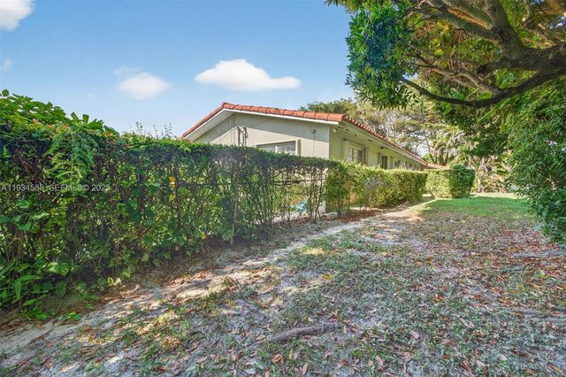 7300 SW 116th Ter, Pinecrest, FL 33156