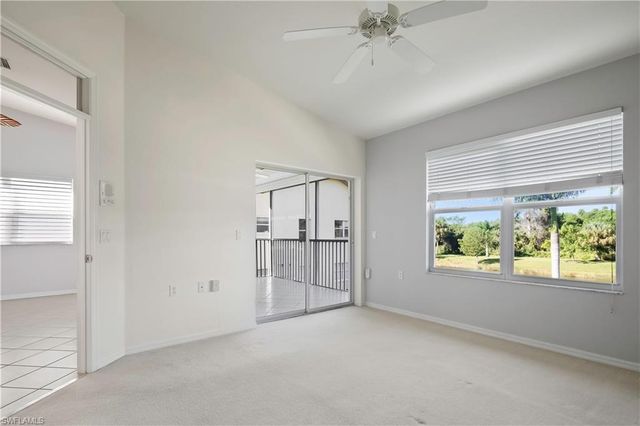 314 Newport DR 1605, Naples, FL 34114