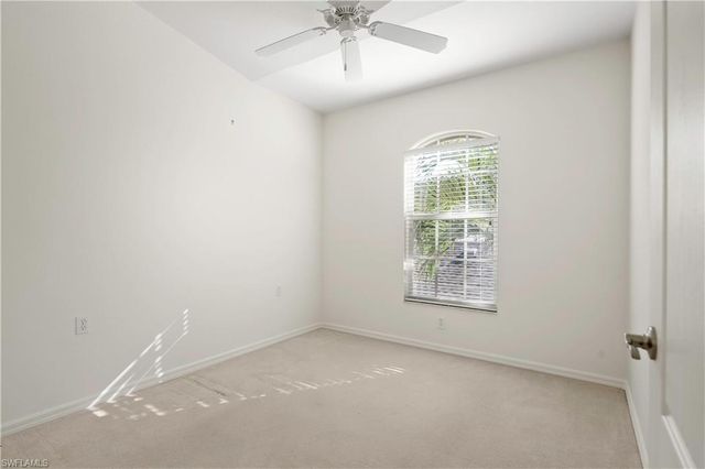 314 Newport DR 1605, Naples, FL 34114