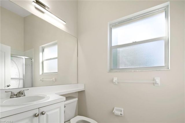 314 Newport DR 1605, Naples, FL 34114