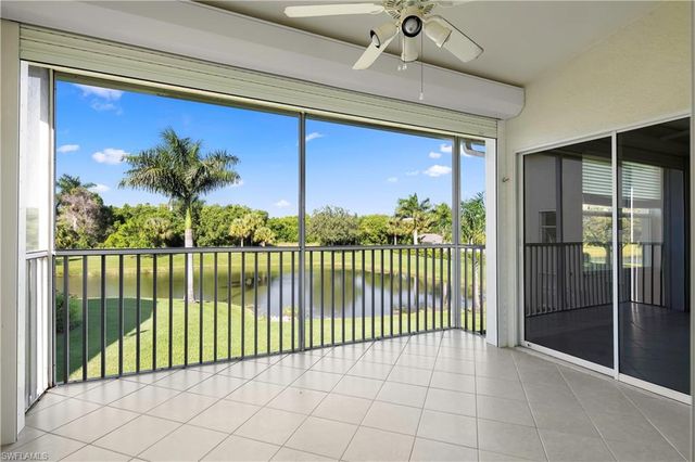 314 Newport DR 1605, Naples, FL 34114