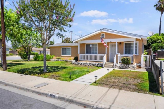 1813 1St, A Street, La Verne, CA 91750