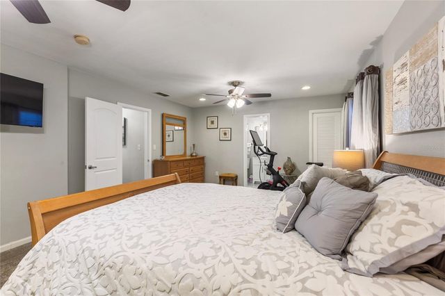 1832 69TH AVENUE S, St Petersburg, FL 33712