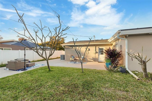 1832 69TH AVENUE S, St Petersburg, FL 33712