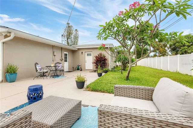 1832 69TH AVENUE S, St Petersburg, FL 33712