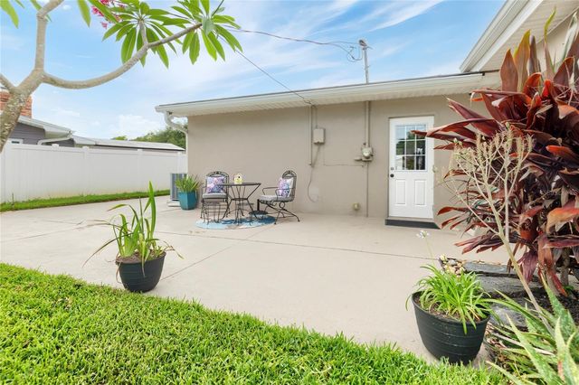 1832 69TH AVENUE S, St Petersburg, FL 33712