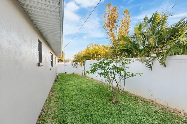 1832 69TH AVENUE S, St Petersburg, FL 33712