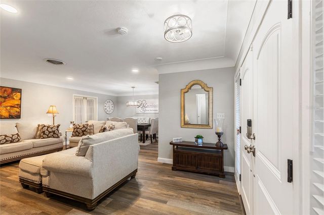 1832 69TH AVENUE S, St Petersburg, FL 33712