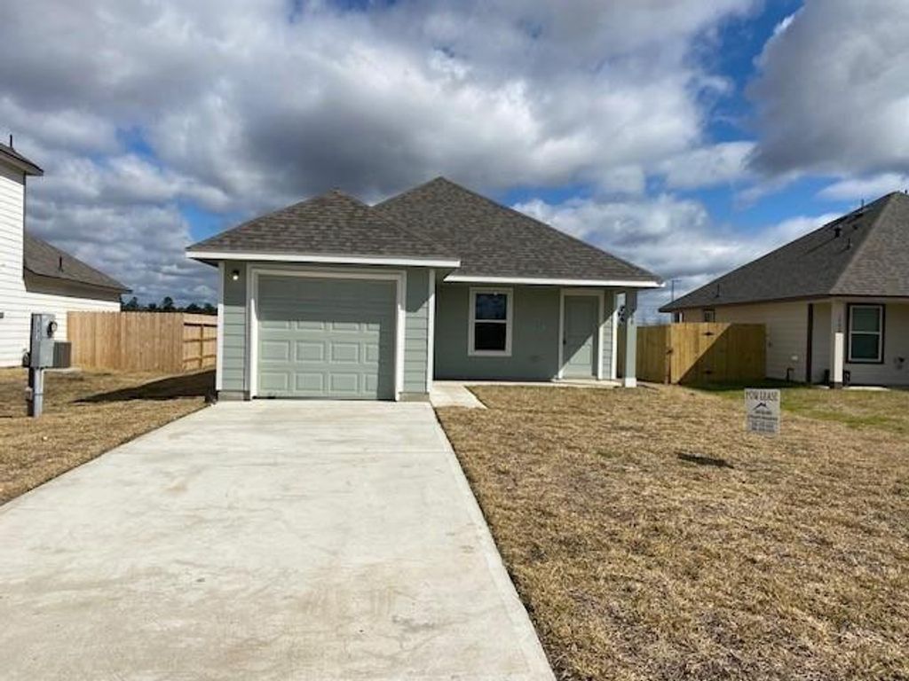 1988 Road 5714, Cleveland, TX 77327