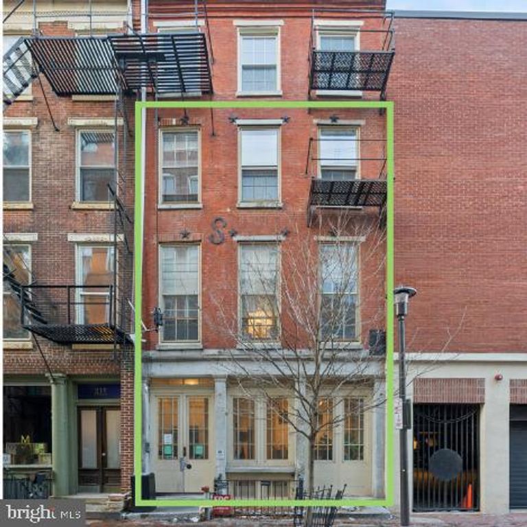 215 CHURCH ST, PHILADELPHIA, PA 19106 — exterior