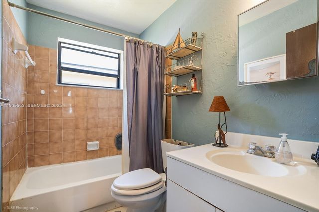 1734 N 16th Court, Hollywood, FL 33020