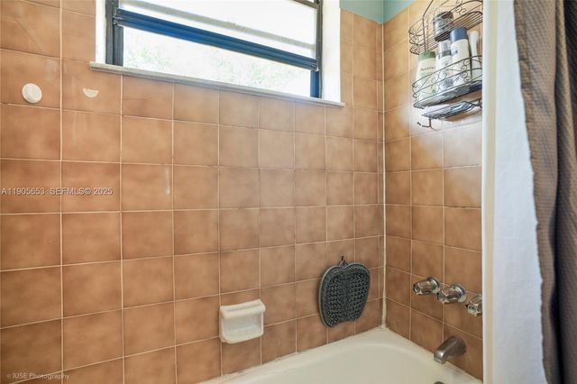 1734 N 16th Court, Hollywood, FL 33020