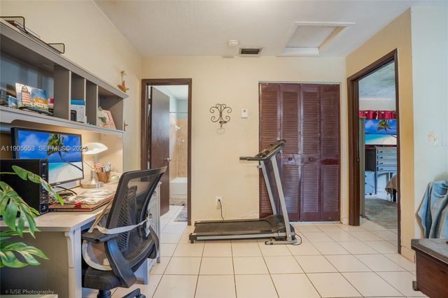 1734 N 16th Court, Hollywood, FL 33020