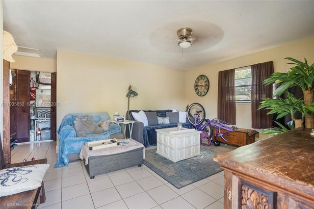 1734 N 16th Court, Hollywood, FL 33020