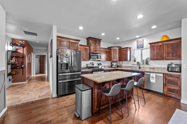 479 SE Leisek Way, Madras, OR 97741