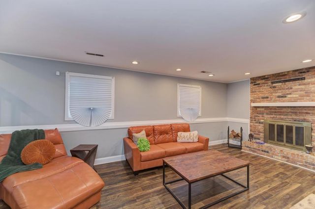 18724 Loomis Avenue, Homewood, IL 60430