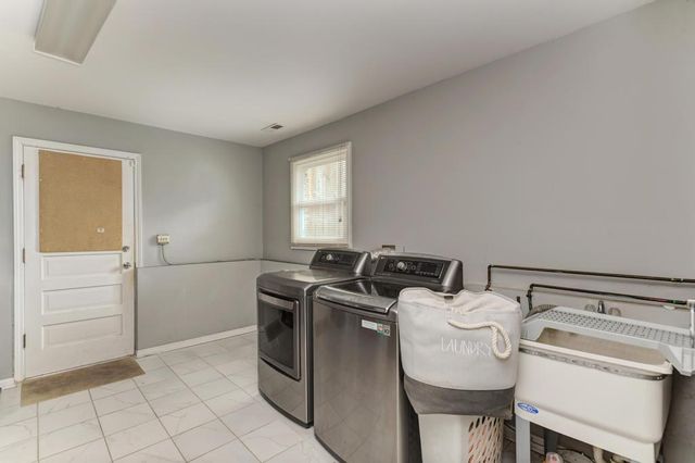 18724 Loomis Avenue, Homewood, IL 60430