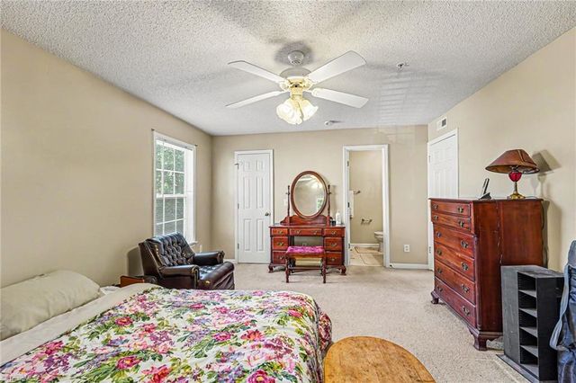 524 Scholastic Court, Winston-salem, NC 27106