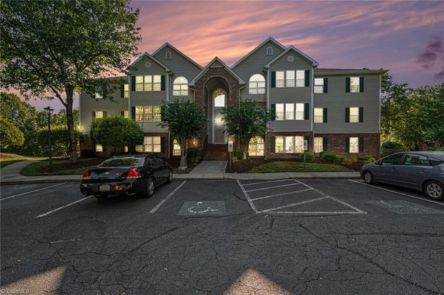 524 Scholastic Court, Winston-salem, NC 27106