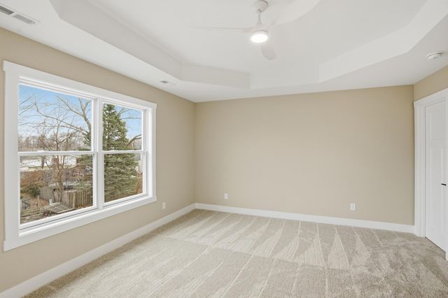 9141 Columbia Avenue, Munster, IN 46321