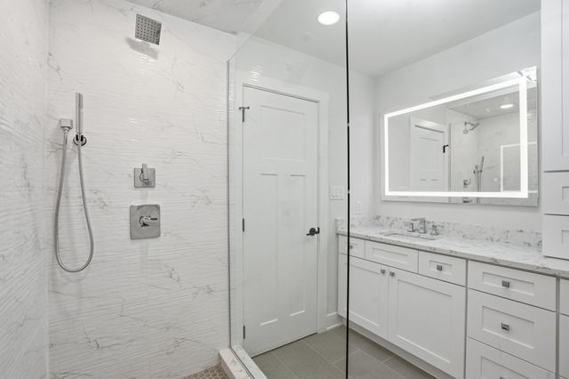 9141 Columbia Avenue, Munster, IN 46321