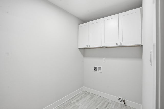 9141 Columbia Avenue, Munster, IN 46321