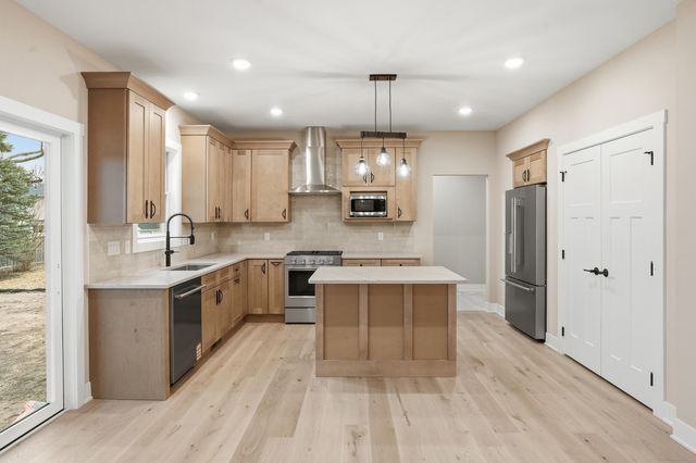 9141 Columbia Avenue, Munster, IN 46321