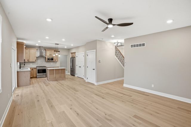 9141 Columbia Avenue, Munster, IN 46321