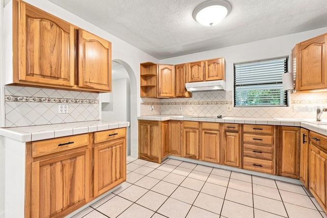 7810 CHAPEL AVENUE, Port Richey, FL 34668