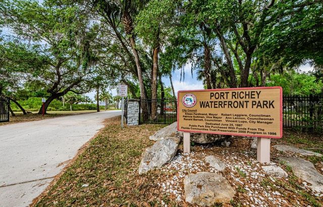7810 CHAPEL AVENUE, Port Richey, FL 34668