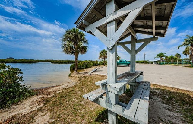 7810 CHAPEL AVENUE, Port Richey, FL 34668