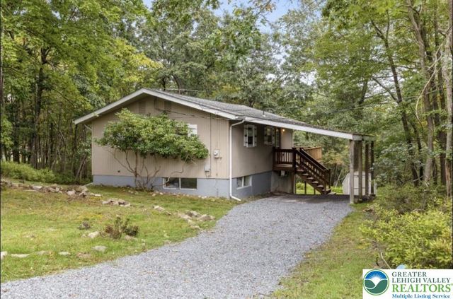 1065 Clover Road, Tunkhannock Twp, PA 18334