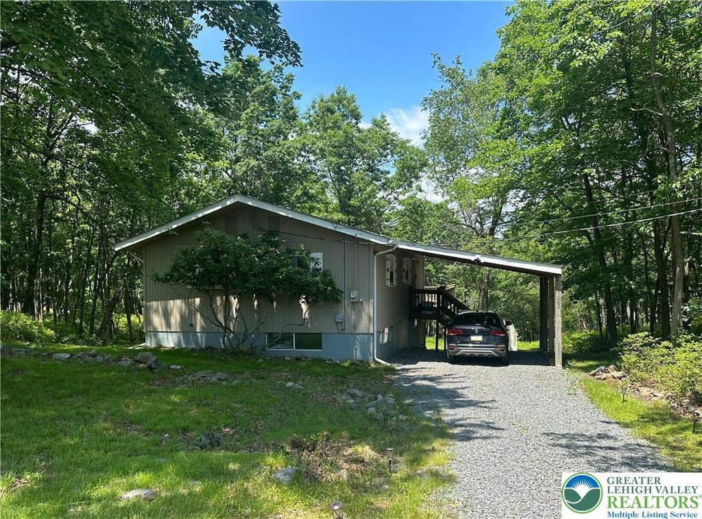 1065 Clover Road, Tunkhannock Twp, PA 18334