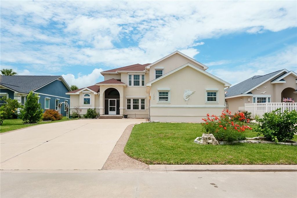 122 Sea Mist Dr, Aransas Pass, TX 78336