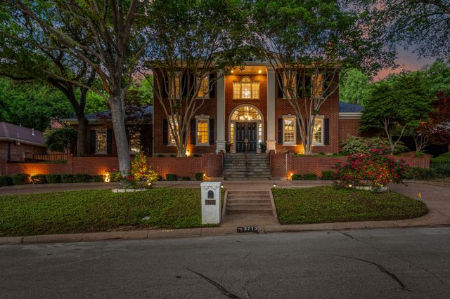 3713 Black Canyon Road, Fort Worth, TX 76109