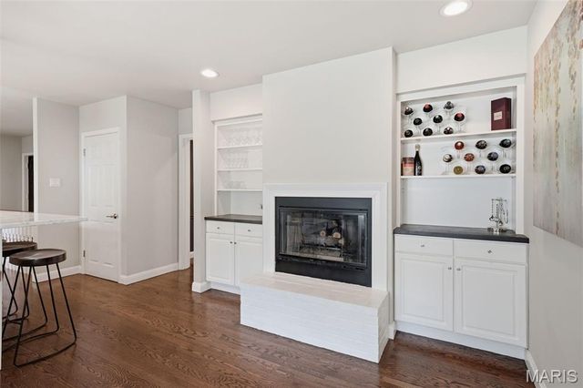 15 Glen Creek Lane, St Louis, MO 63124