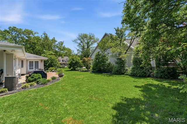 15 Glen Creek Lane, St Louis, MO 63124