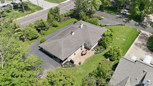 15 Glen Creek Lane, St Louis, MO 63124