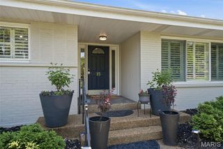 15 Glen Creek Lane, St Louis, MO 63124