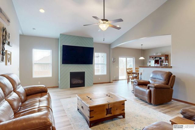 7906 S 193 Street, Gretna, NE 68028