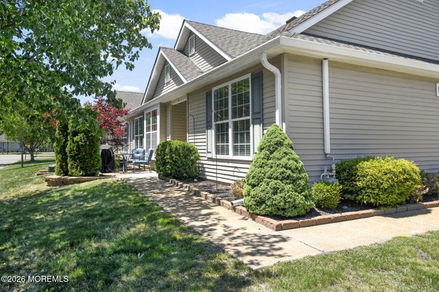34 Winkle Court A, Manchester, NJ 08759