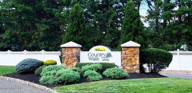 34 Winkle Court A, Manchester, NJ 08759