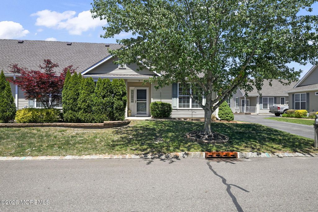 34 Winkle Court A, Manchester, NJ 08759